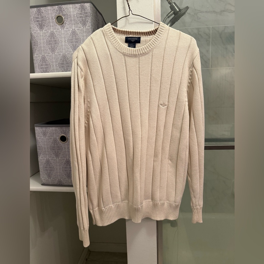 Dockers Men’s Sweater, Small. Great condition.